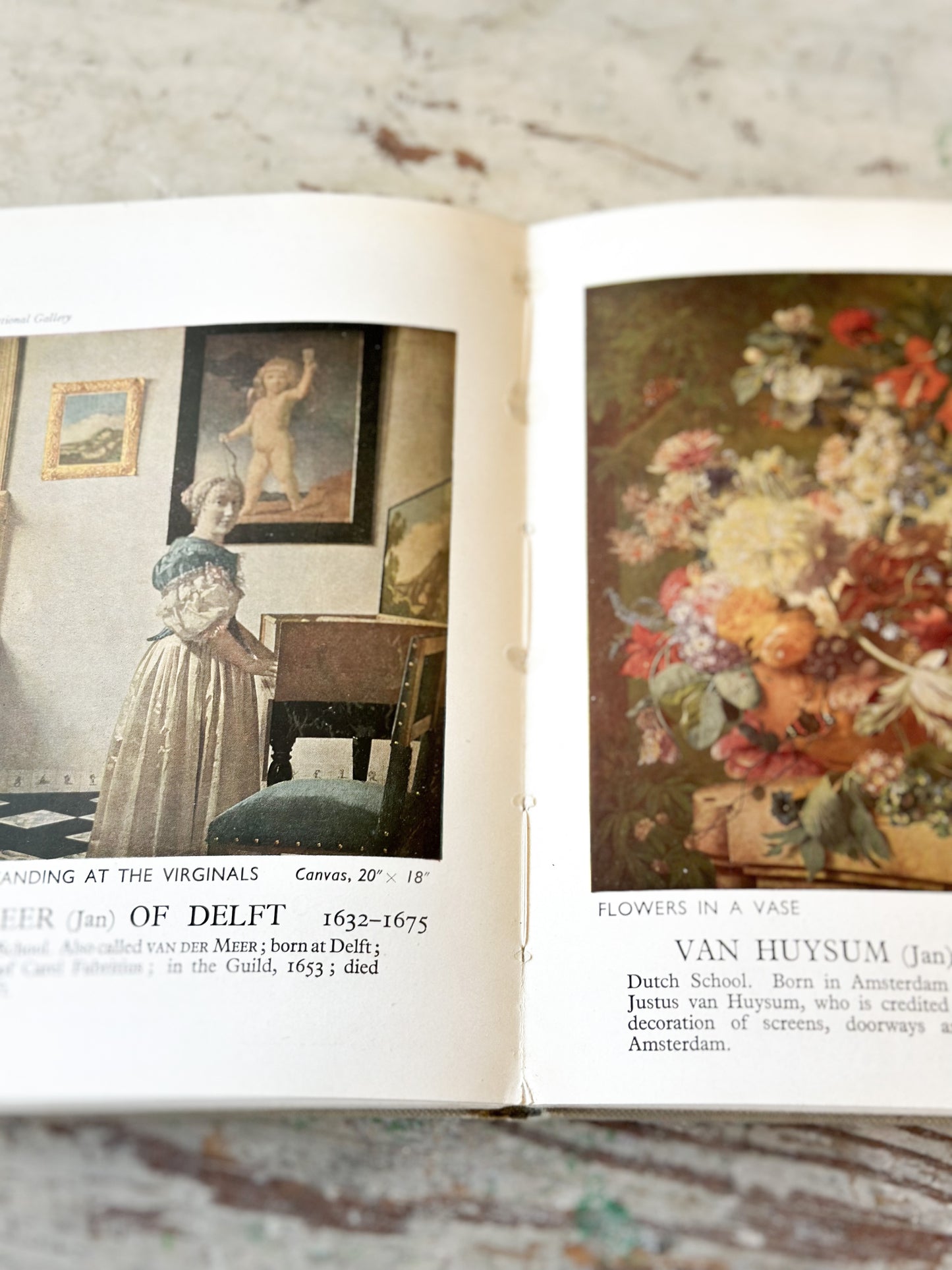 Cavalcade of Painting antique art book Harper of Holloway, 1930.
L18.5cm W13cm D1cm.