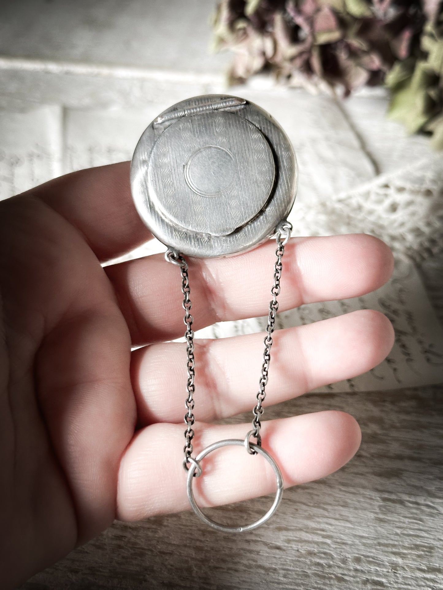 Silver mirror compact hallmarked Chester 1917 by makers Adie & Lovekin