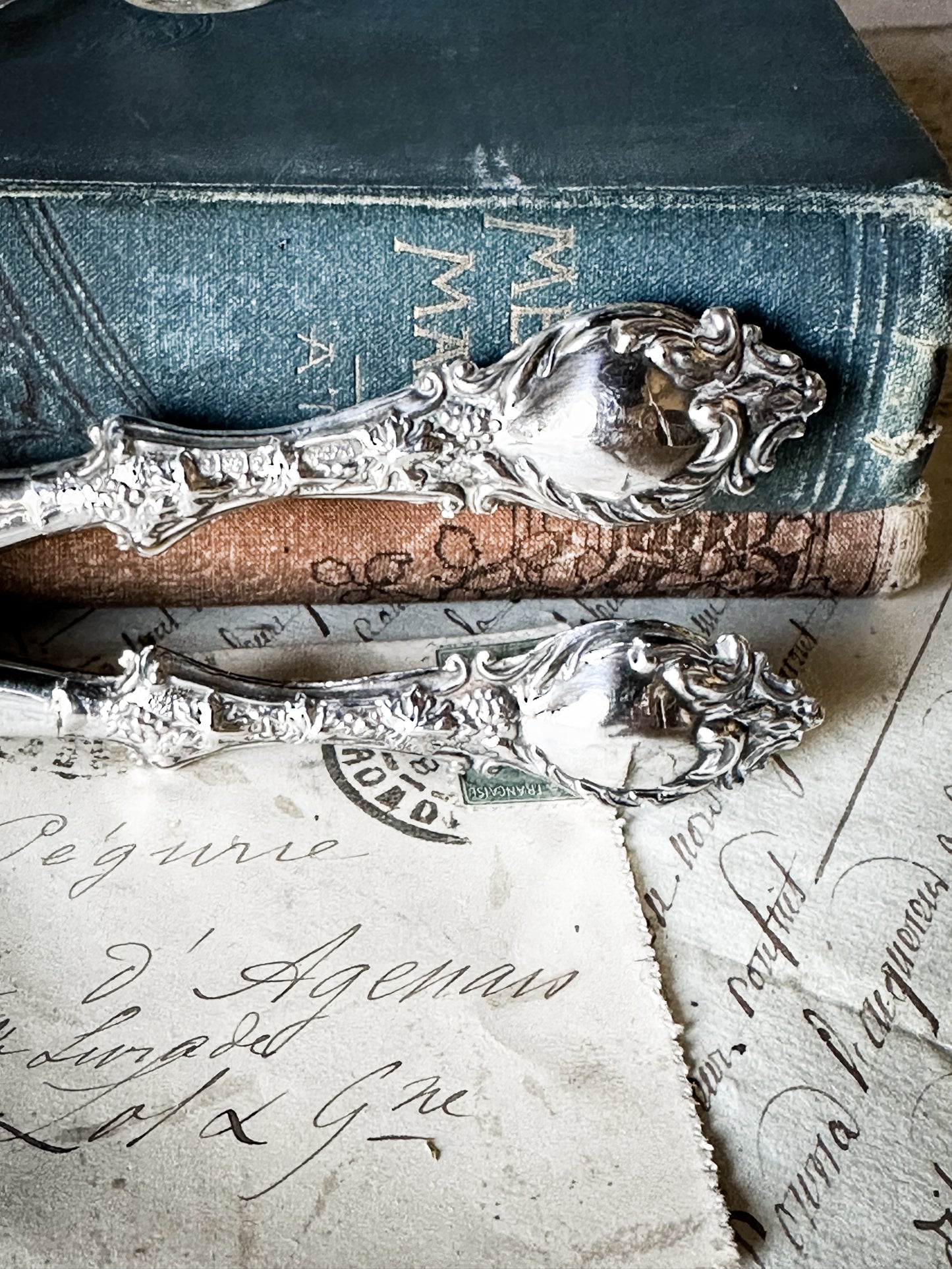 A Gorgeous pair of Hallmarked Silver and Bone Glove Stretchers