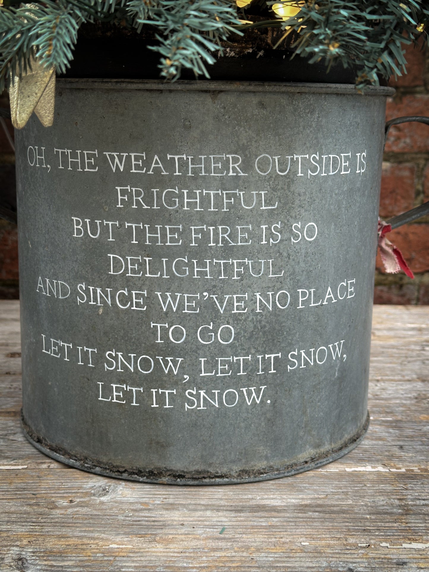 A beautiful heirloom vintage galvanised tub hand painted using traditional sign writer’s techniques and materials.