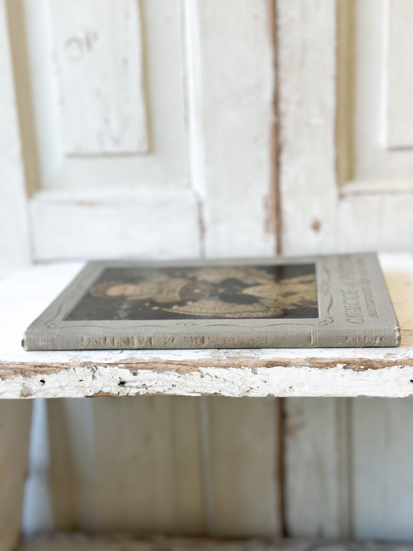 Cavalcade of Painting antique art book Harper of Holloway, 1930.
L18.5cm W13cm D1cm.