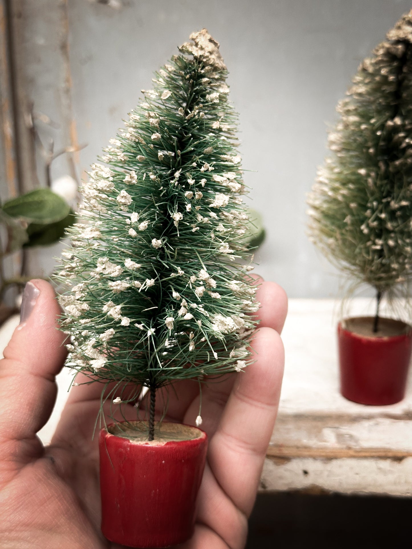 Pair of Mid-Century Japanese Bottle-Brush Christmas Trees – Red Wooden Bases – c.1950s–60s (H16cm)