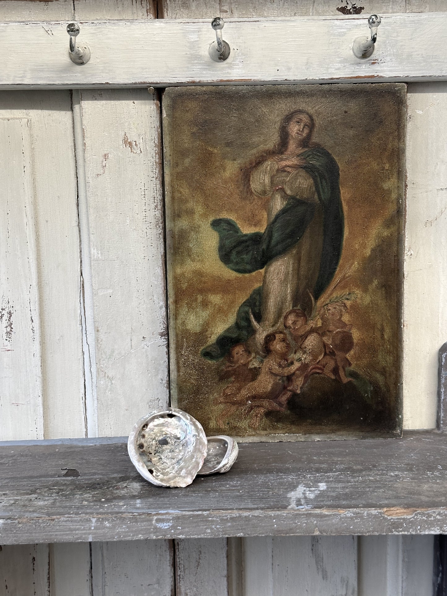 Antique oil on wood panel religious painting of Mary with cherubs at her feet
