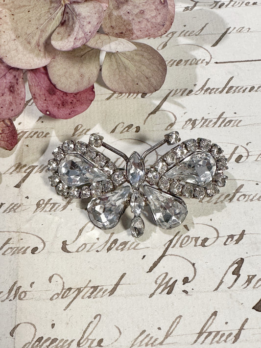 Gorgeous vintage diamante butterfly brooch