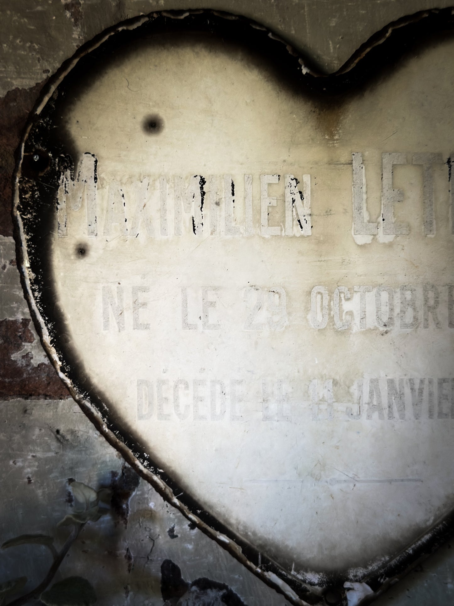 A Vintage French Enamel Heart Memorial Plaque