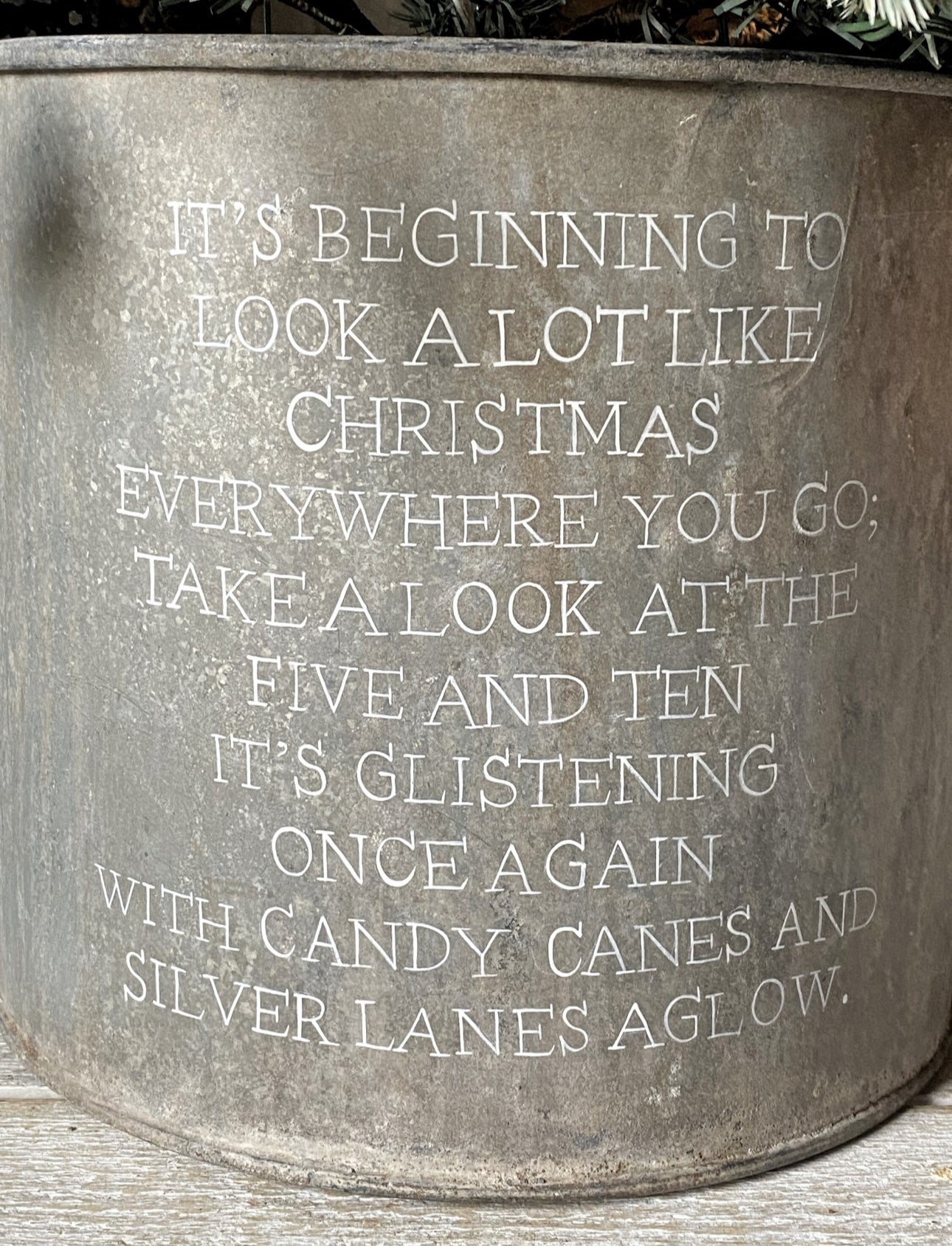 A beautiful heirloom vintage galvanised tub hand painted using traditional sign writer’s techniques and materials.