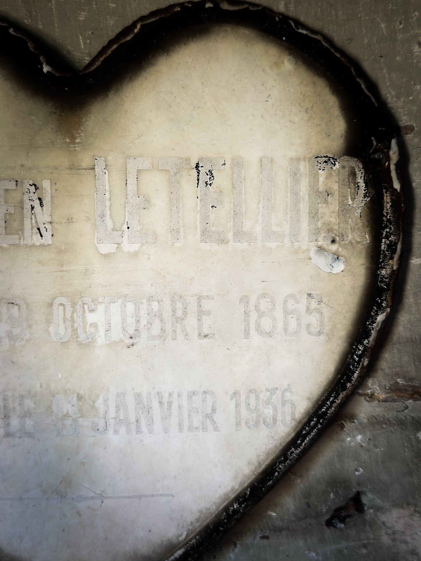 A Vintage French Enamel Heart Memorial Plaque