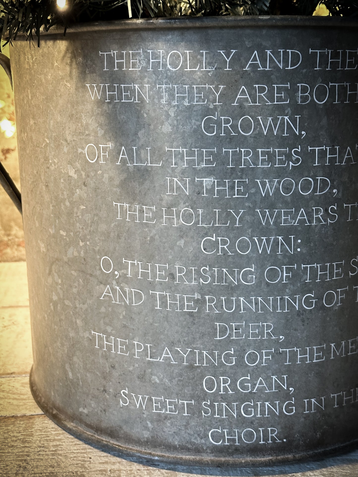 A beautiful heirloom vintage galvanised tub hand painted using traditional sign writer’s techniques and materials.