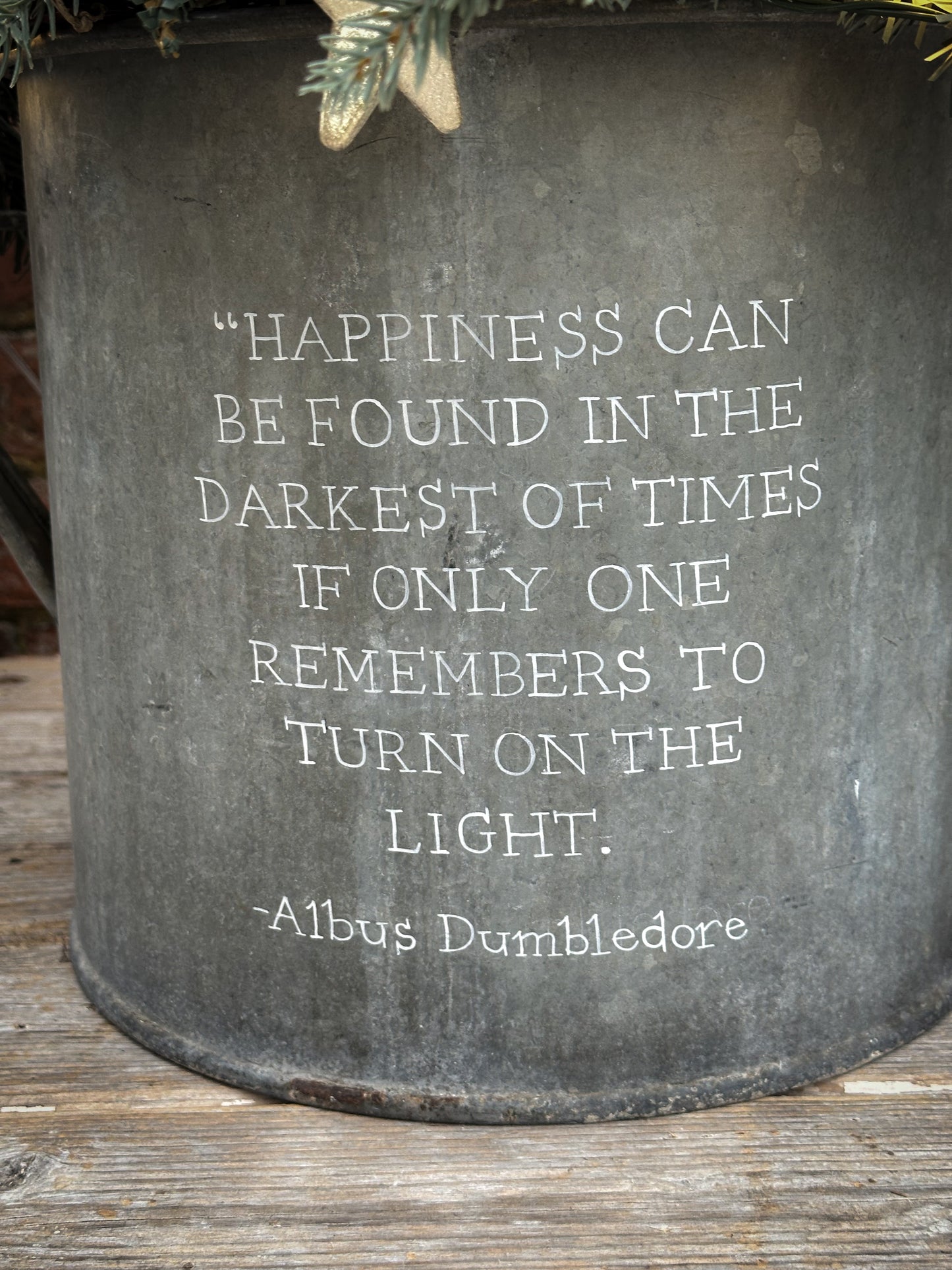 A beautiful heirloom vintage galvanised tub hand painted using traditional sign writer’s techniques and materials.