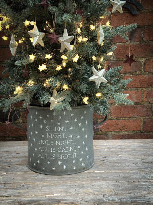 A beautiful heirloom vintage galvanised tub hand painted using traditional sign writer’s techniques and materials.
