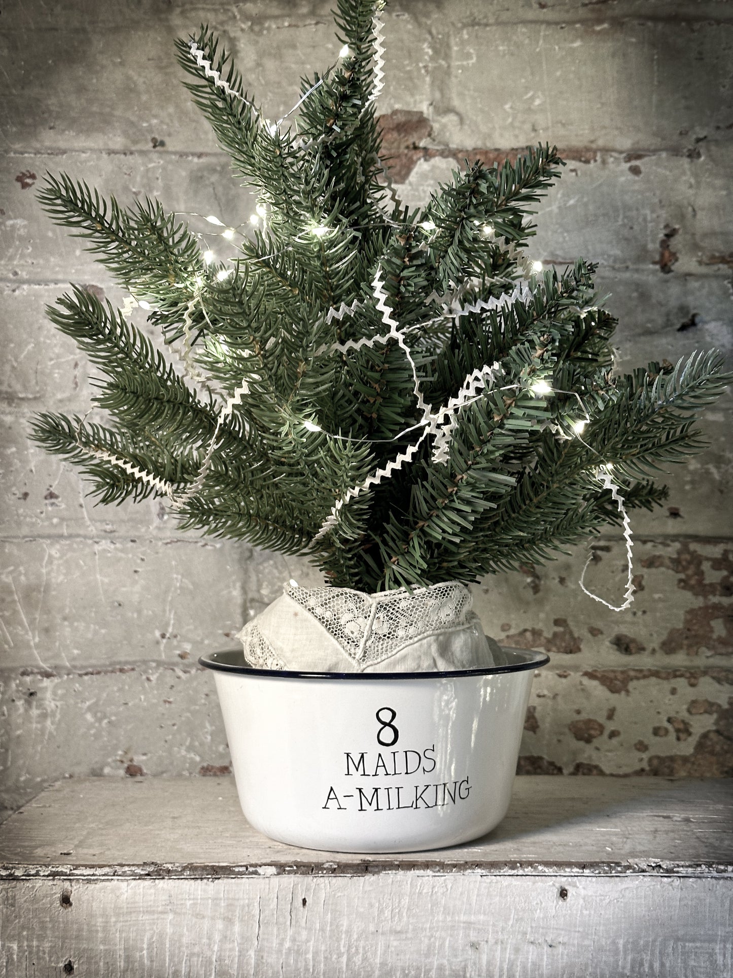 A beautiful vintage enamel pudding bowl with a hand painted quote from the Twelve days of Christmas