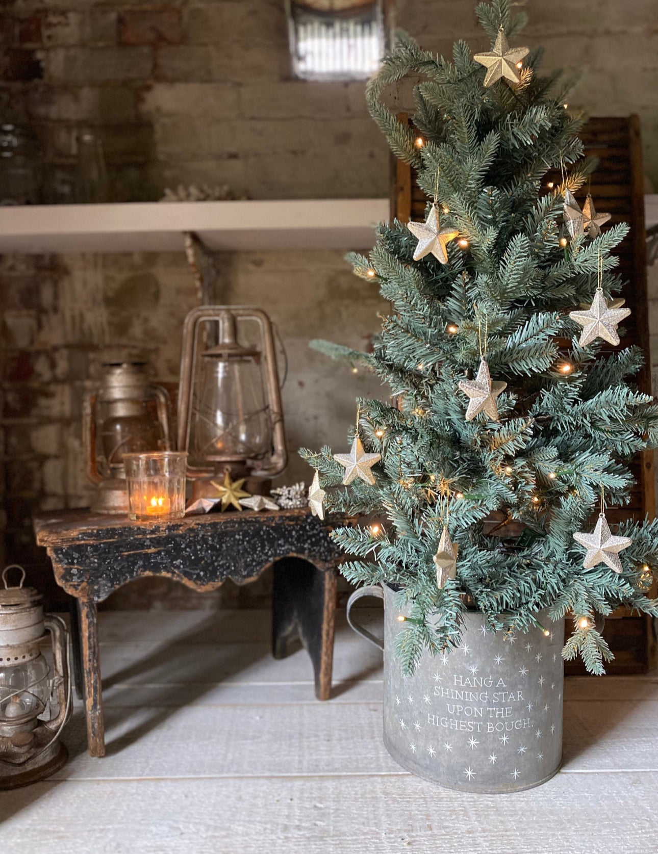 A beautiful heirloom vintage galvanised tub hand painted using traditional sign writer’s techniques and materials