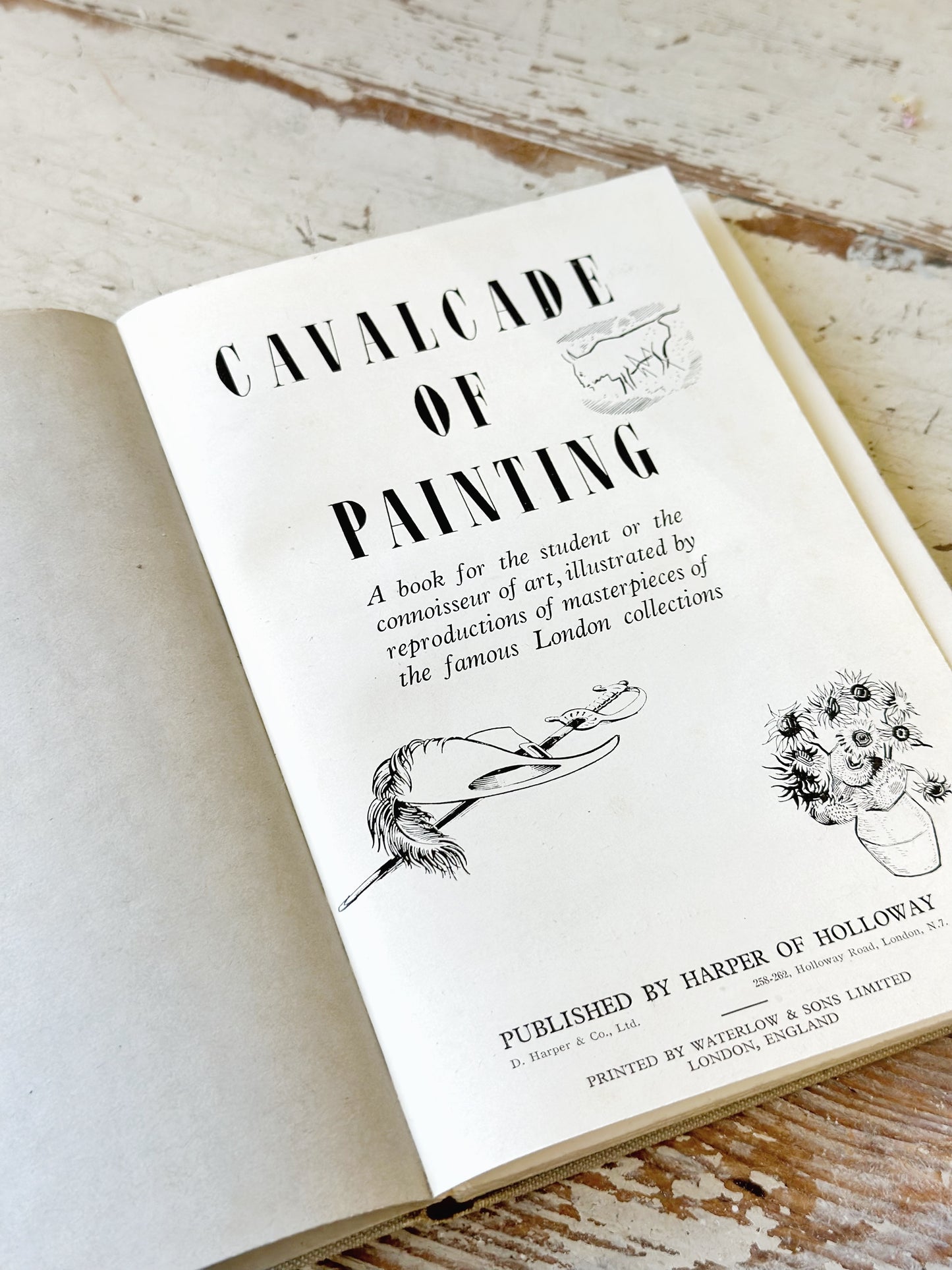 Cavalcade of Painting antique art book Harper of Holloway, 1930.
L18.5cm W13cm D1cm.