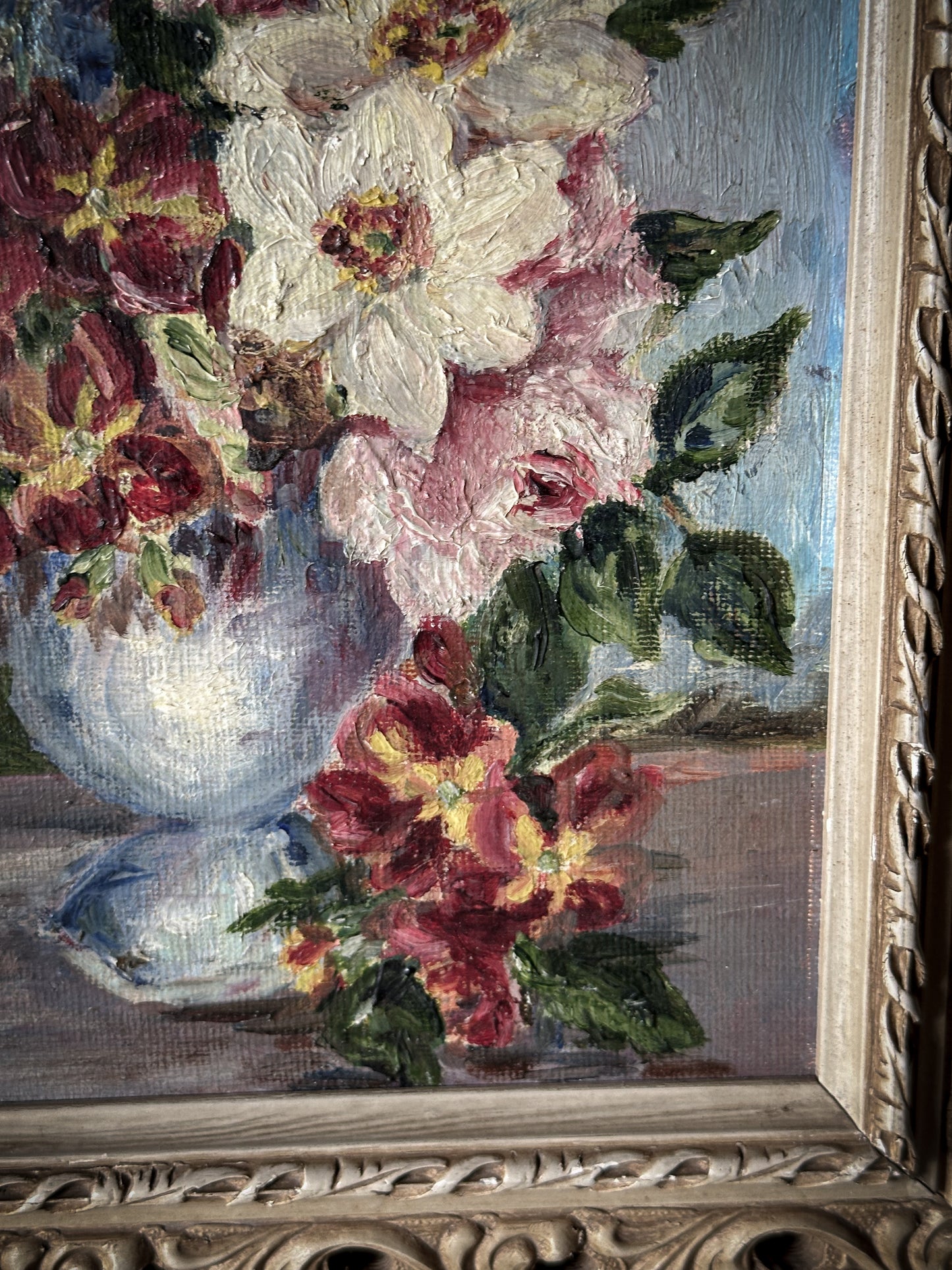 A beautiful vintage Oil Painting of Flowers