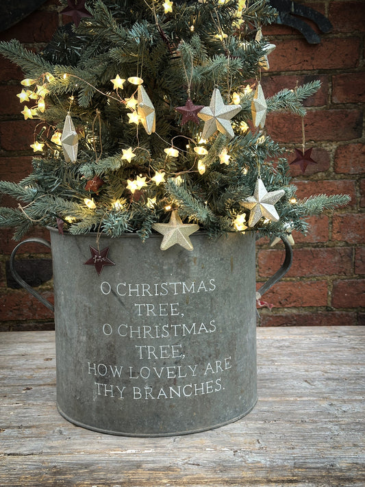 A beautiful heirloom vintage galvanised tub hand painted using traditional sign writer’s techniques and materials.