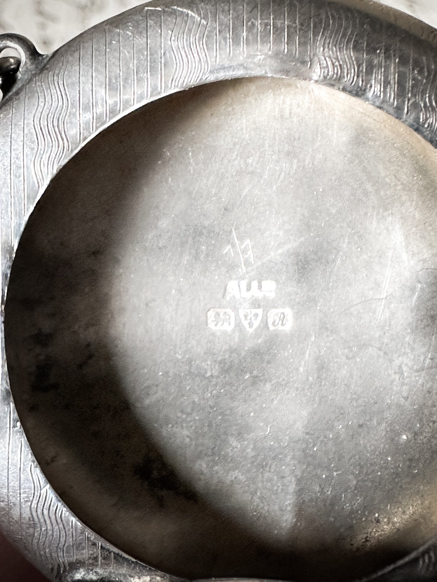 Silver mirror compact hallmarked Chester 1917 by makers Adie & Lovekin