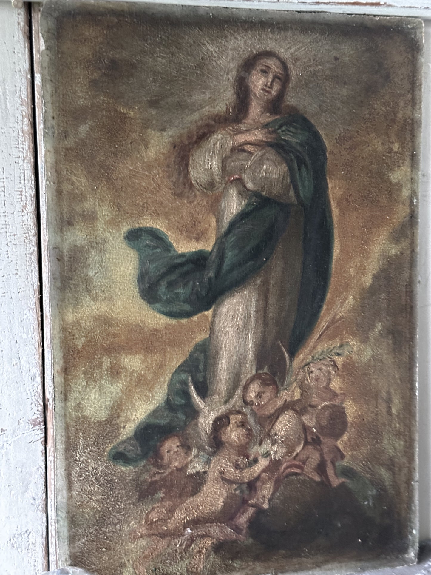 Antique oil on wood panel religious painting of Mary with cherubs at her feet