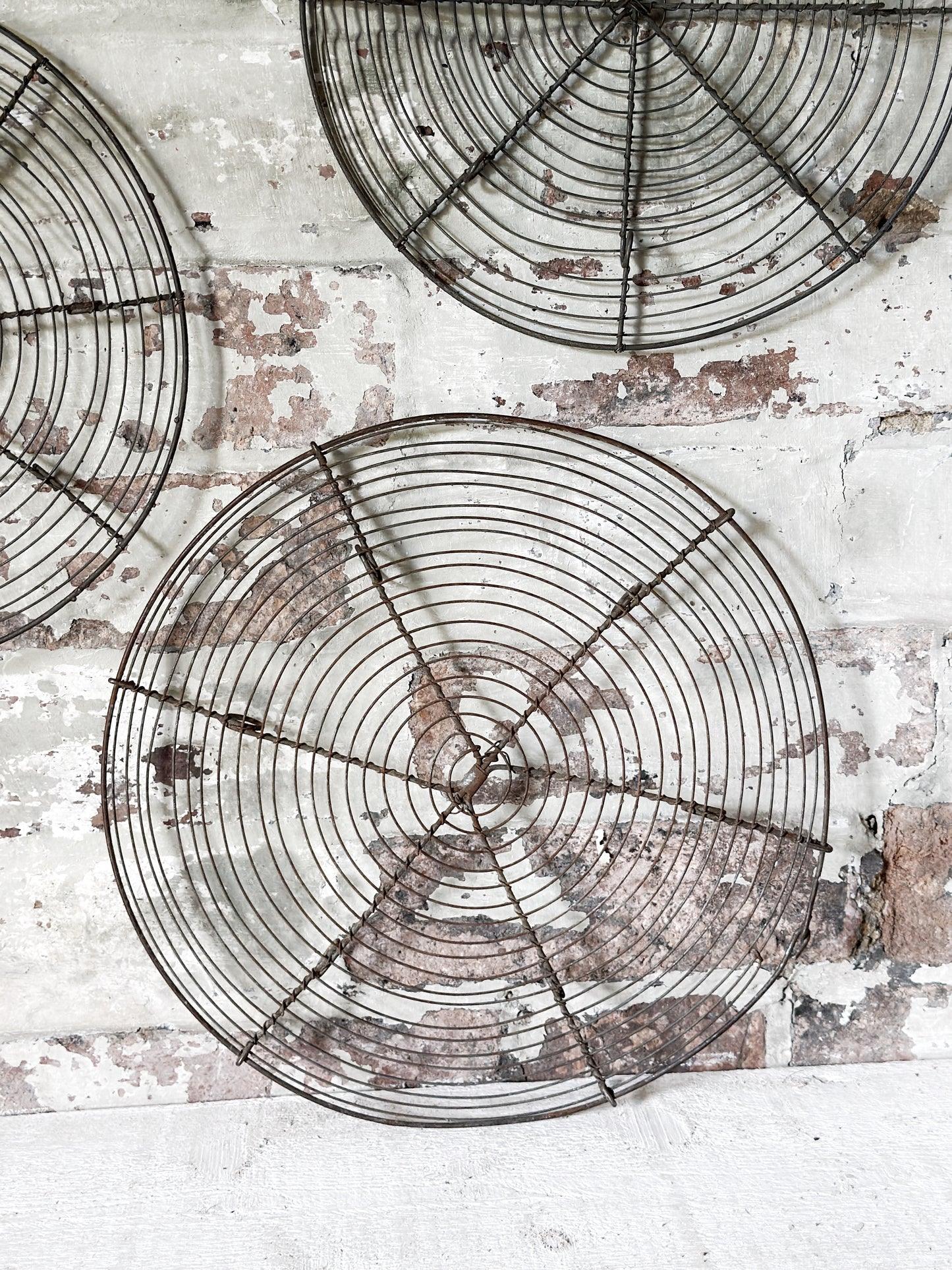 Lovely French vintage round cake rack, plateau, French pastry shop, france fil de fer