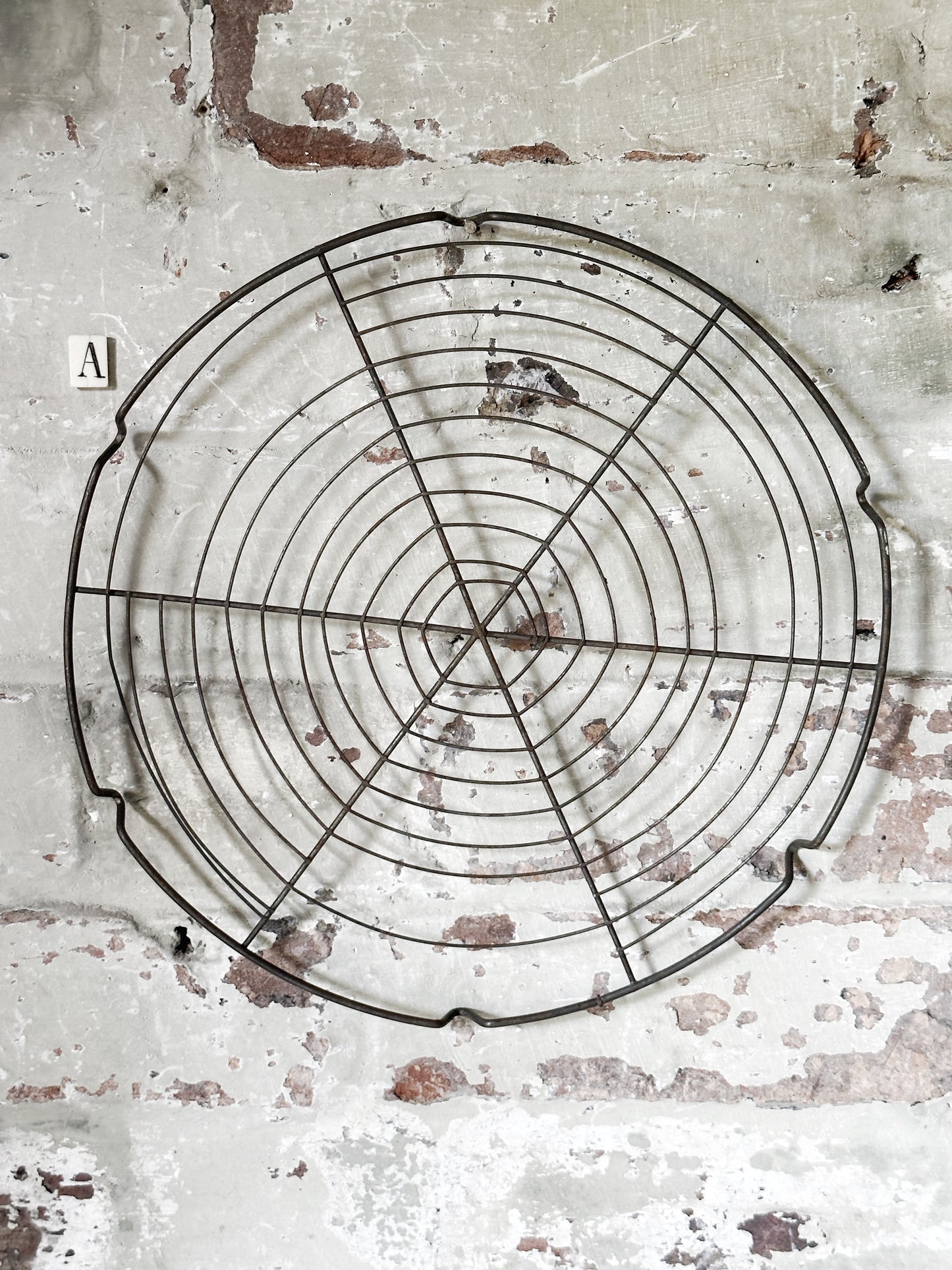Lovely French vintage round cake rack, plateau, French pastry shop, france fil de fer
