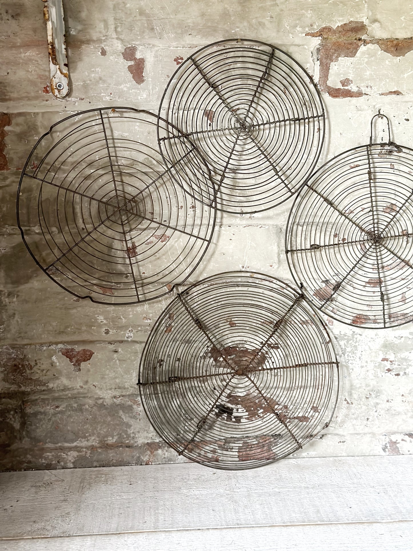 Lovely French vintage round cake rack, plateau, French pastry shop, france fil de fer