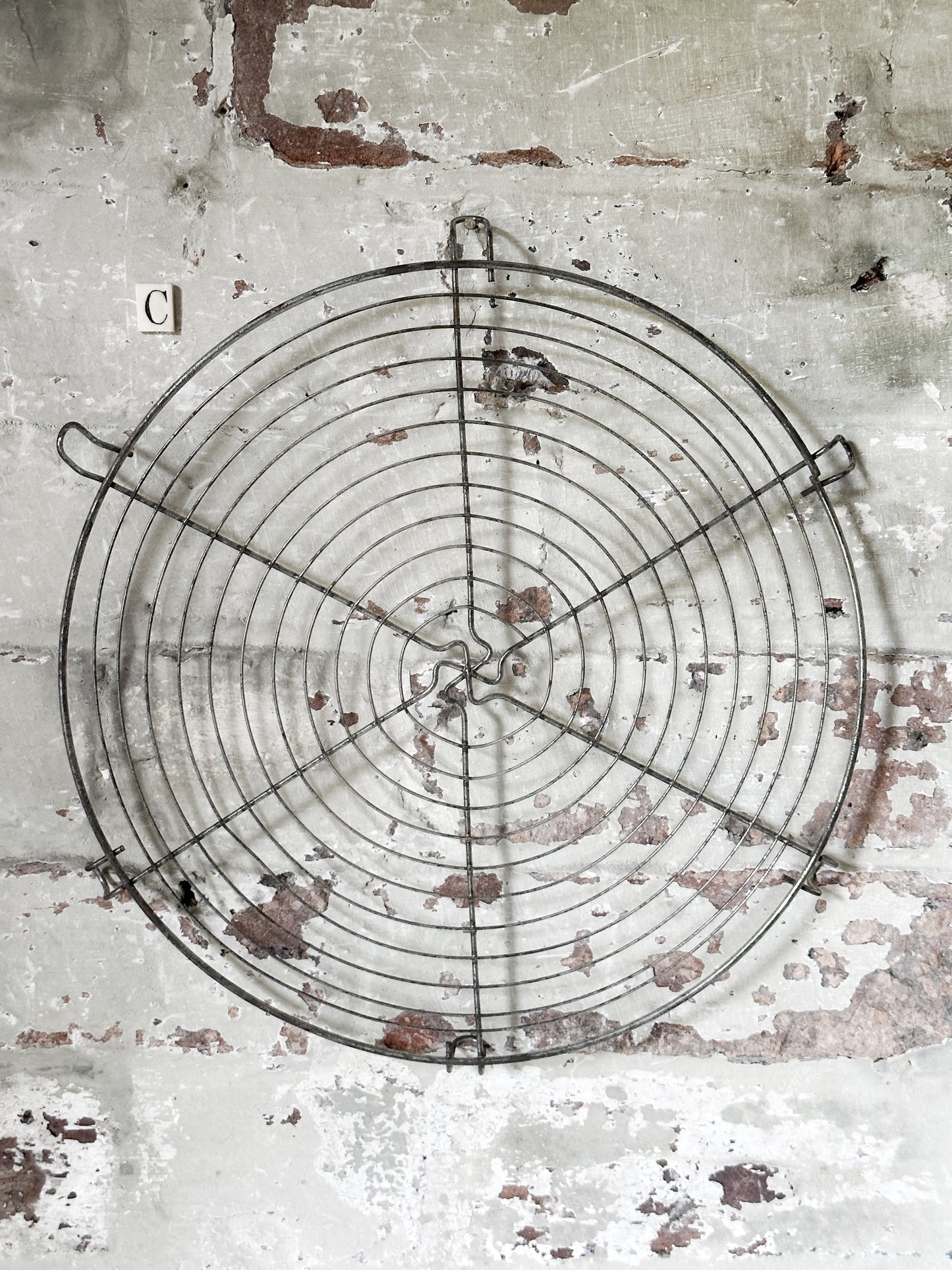Lovely French vintage round cake rack, plateau, French pastry shop, france fil de fer