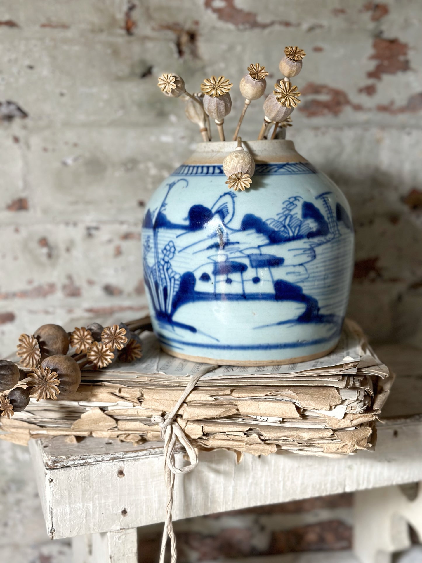 A beautiful jumbo antique ginger jar