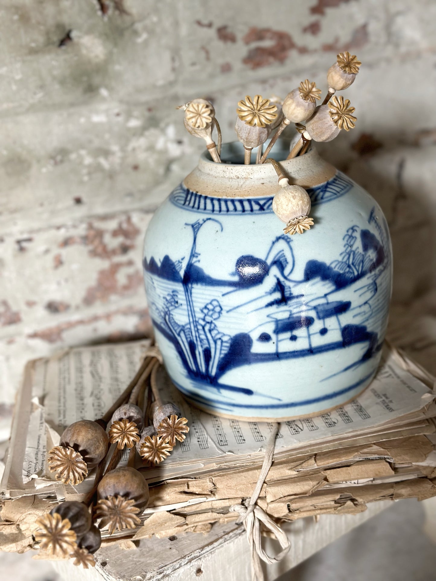 A beautiful jumbo antique ginger jar