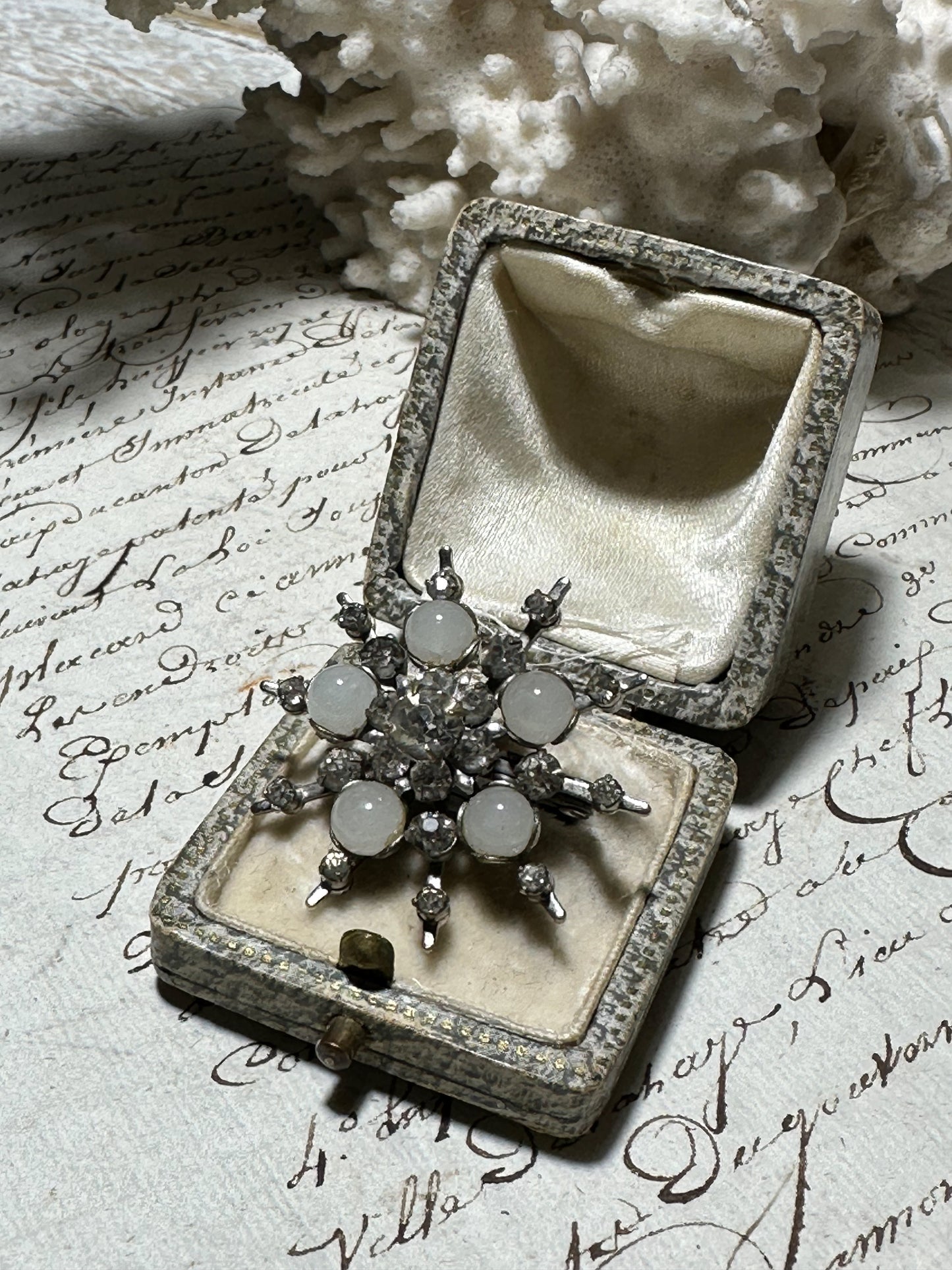 A vintage Starburst Moonstone Brooch