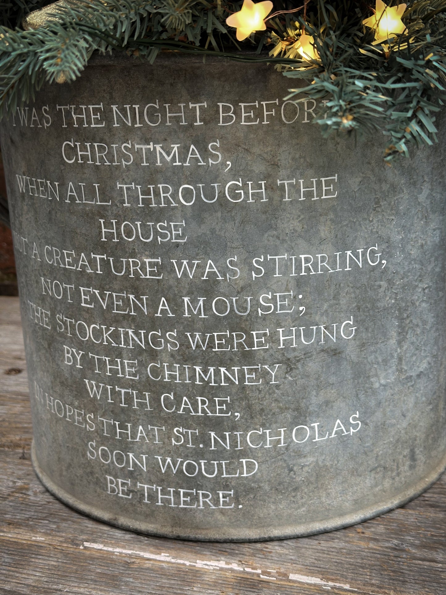 A beautiful heirloom vintage galvanised tub hand painted using traditional sign writer’s techniques and materials.