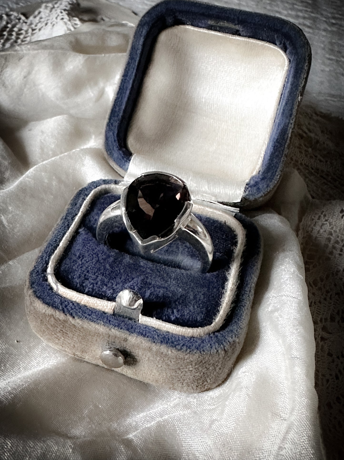 Striking vintage silver Smokey Quartz pear shaped Ring