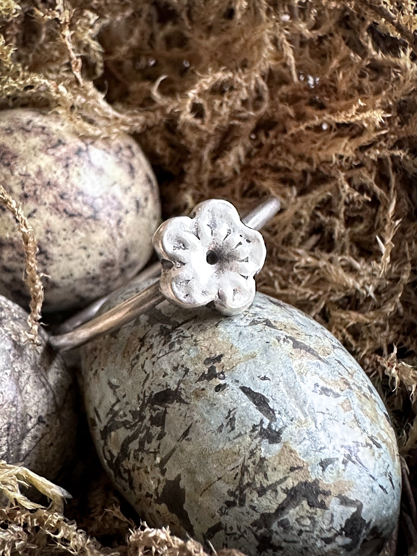 Little Meadow Flower Ring – Fine Silver Botanical Ring