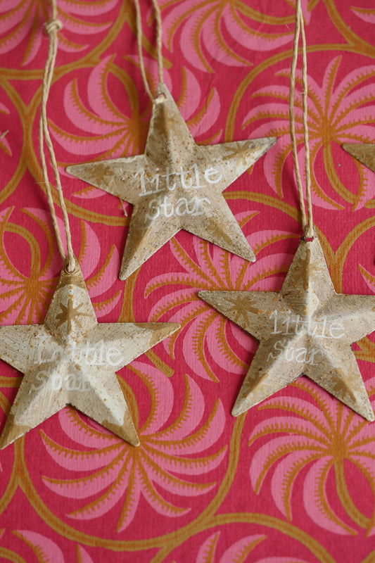 Hand Painted Folk Art medium Pressed Tin Barn Stars – Little Star