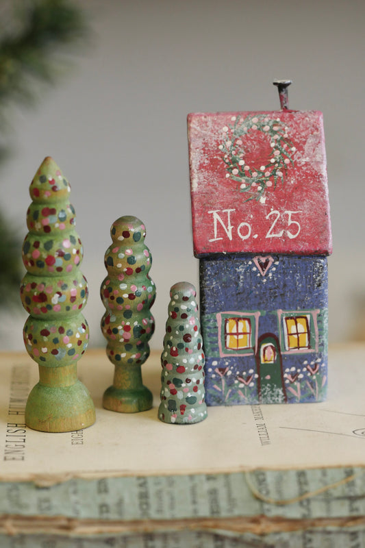 Reworked Vintage German Erzgebirge Christmas Houses – No.25
