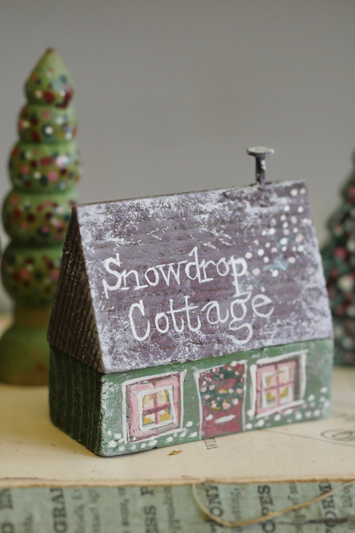 Reworked Vintage German Erzgebirge Christmas Houses – Snowdrop Cottage