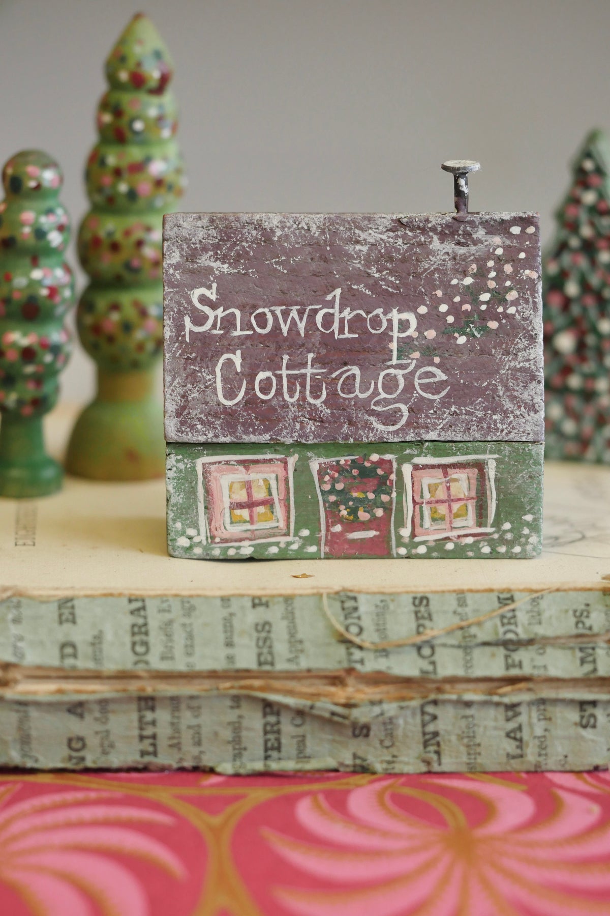 Reworked Vintage German Erzgebirge Christmas Houses – Snowdrop Cottage