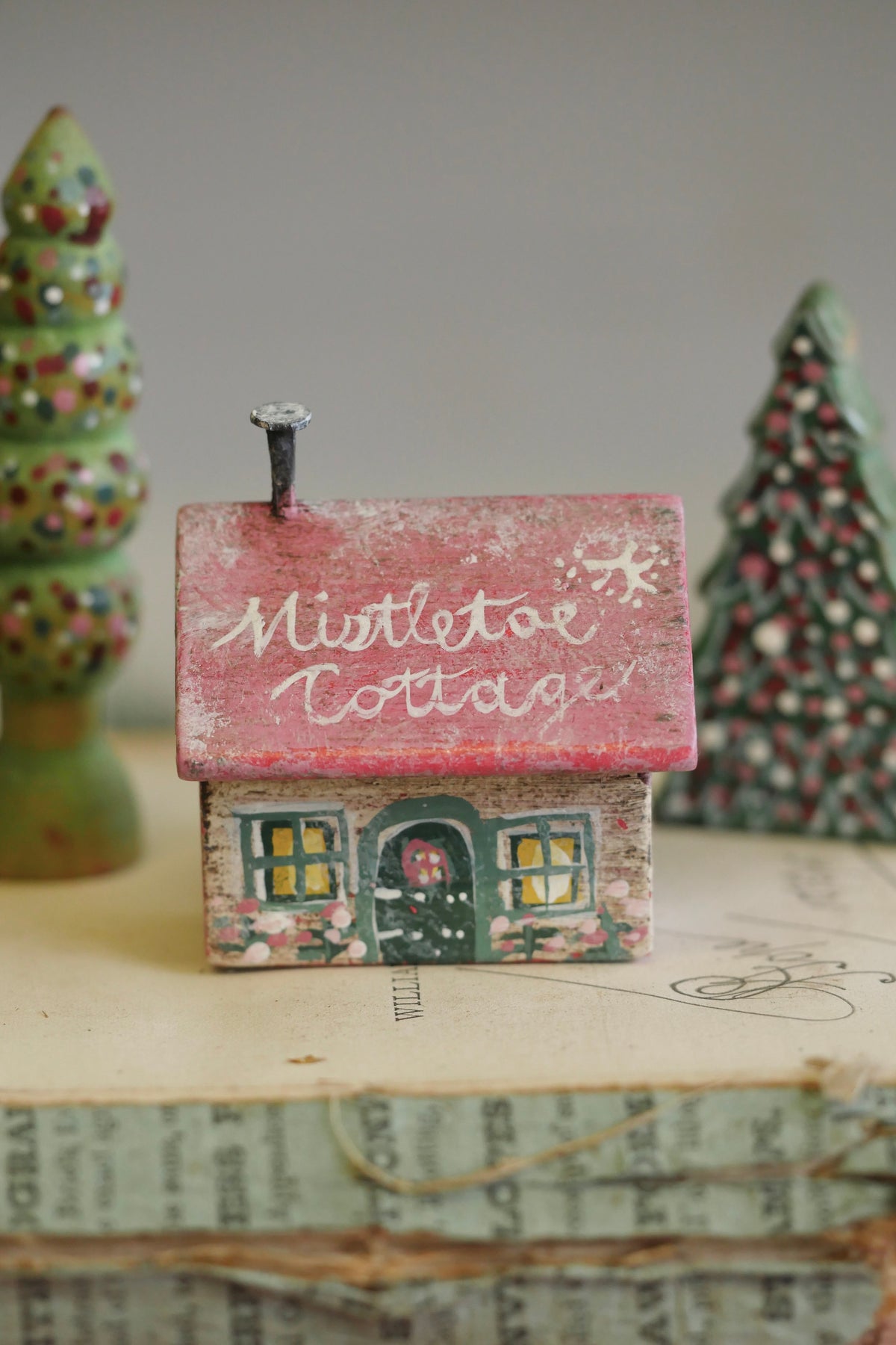 Reworked Vintage German Erzgebirge Christmas Houses – Mistletoe Cottage