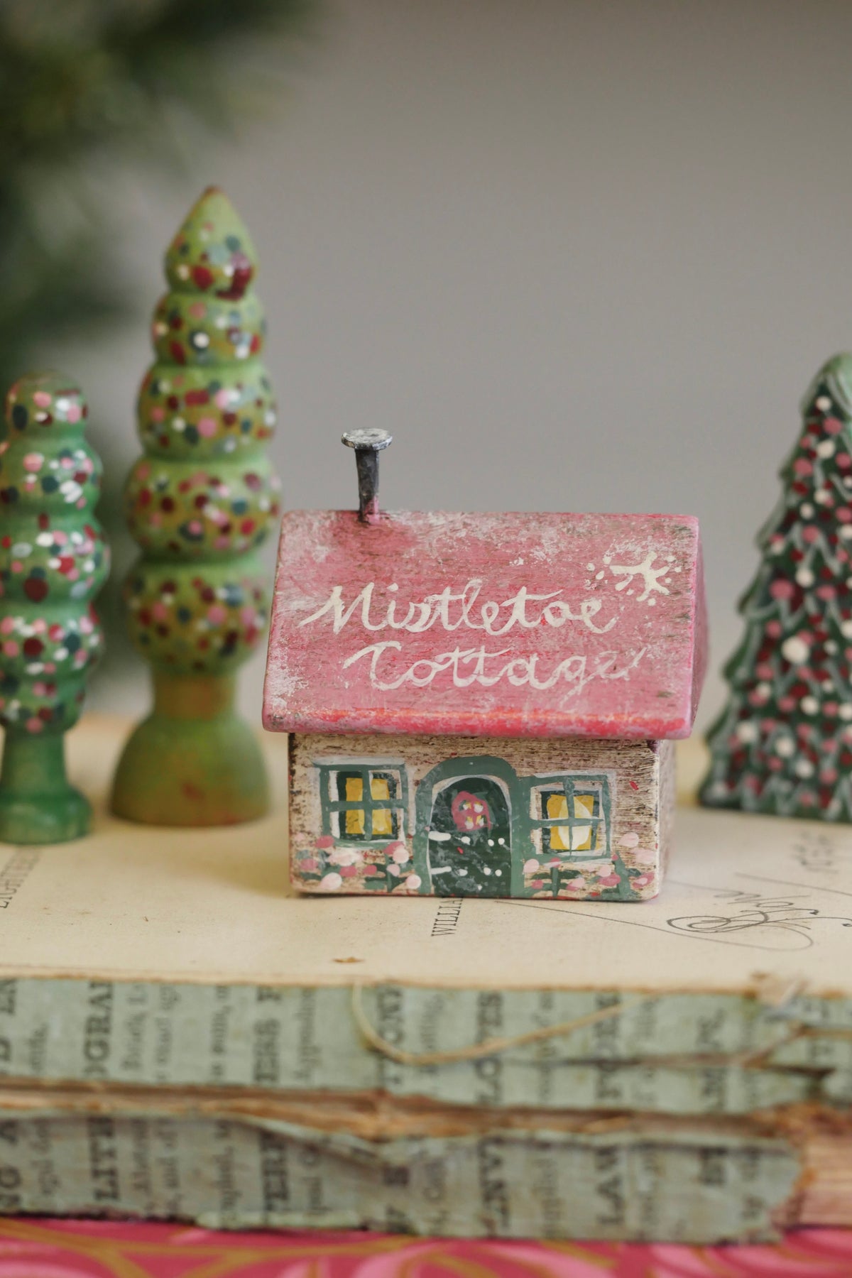 Reworked Vintage German Erzgebirge Christmas Houses – Mistletoe Cottage