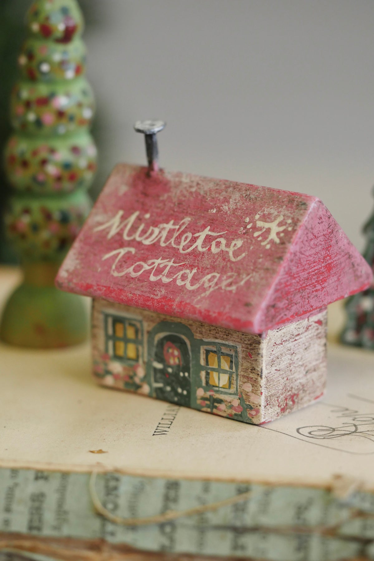 Reworked Vintage German Erzgebirge Christmas Houses – Mistletoe Cottage