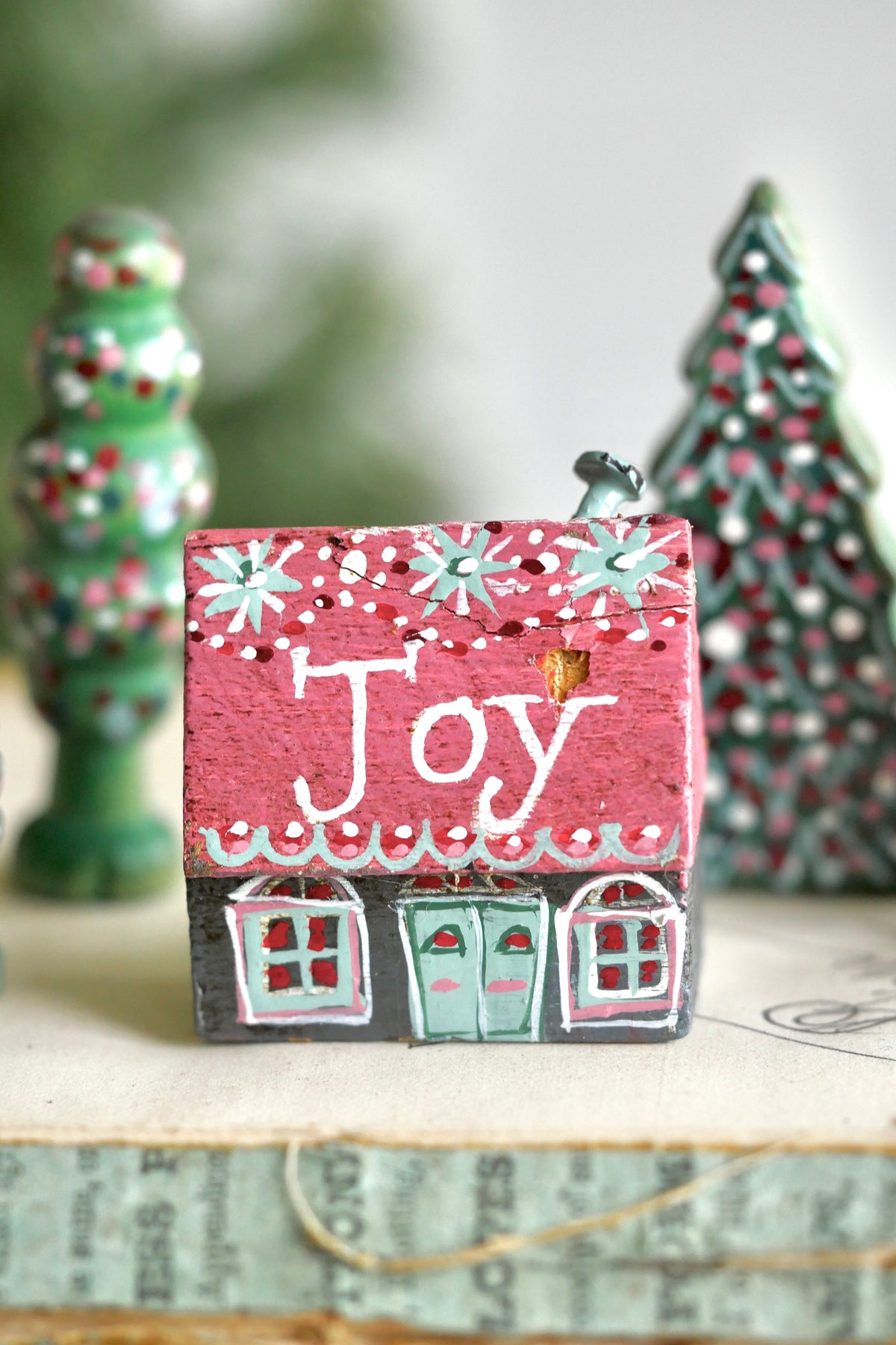 Reworked Vintage German Erzgebirge Christmas Houses – Joy