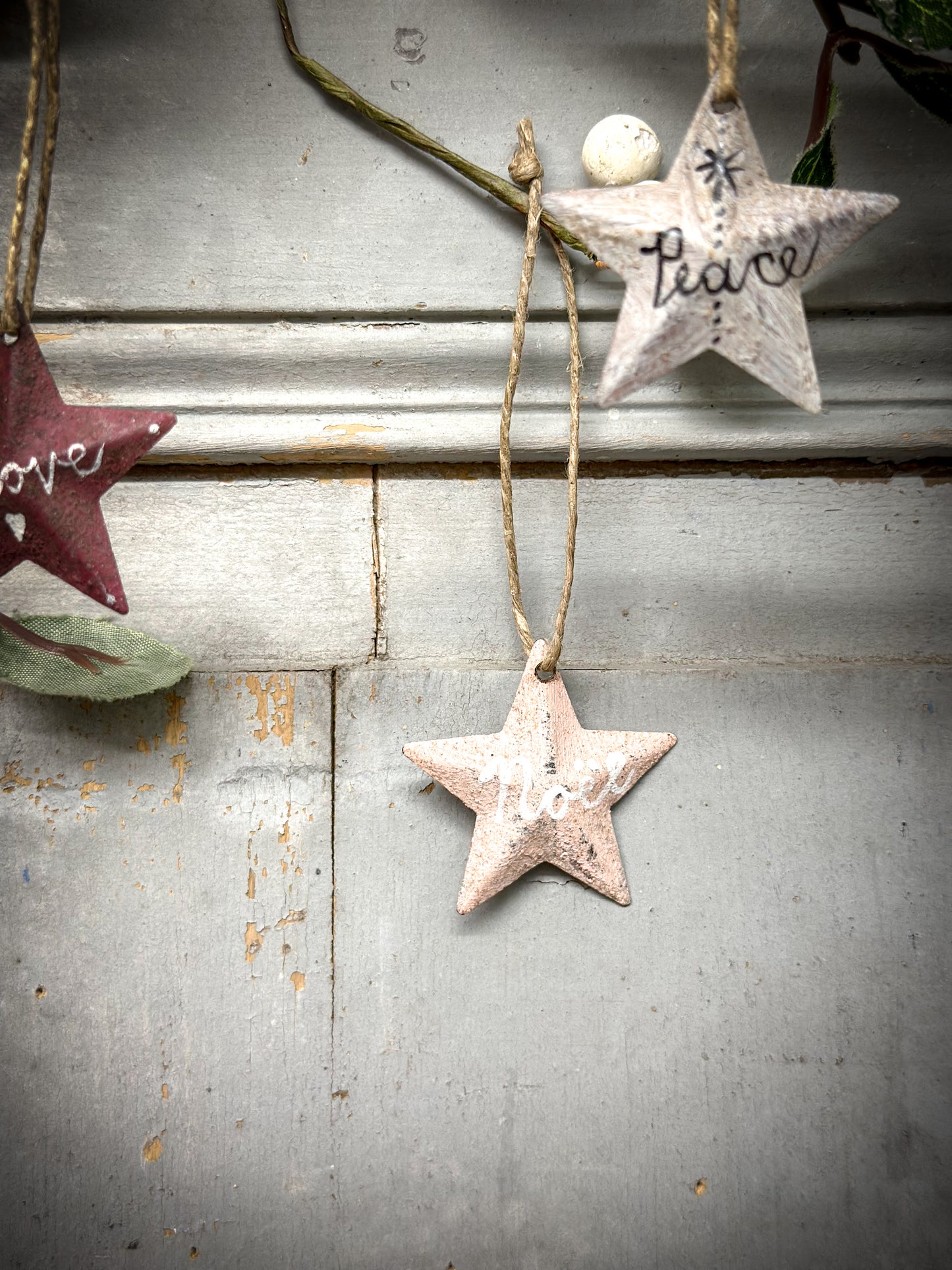 A Mini Pale Pink Tin Barn Star Christmas Decoration “Noël”