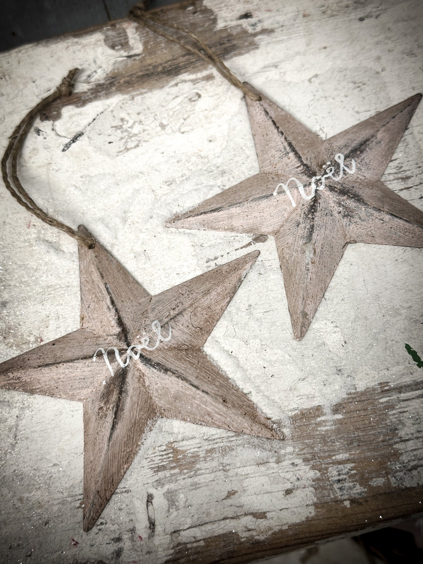 A Large Pale Pink Tin Barn Star Christmas Decoration “Noël”