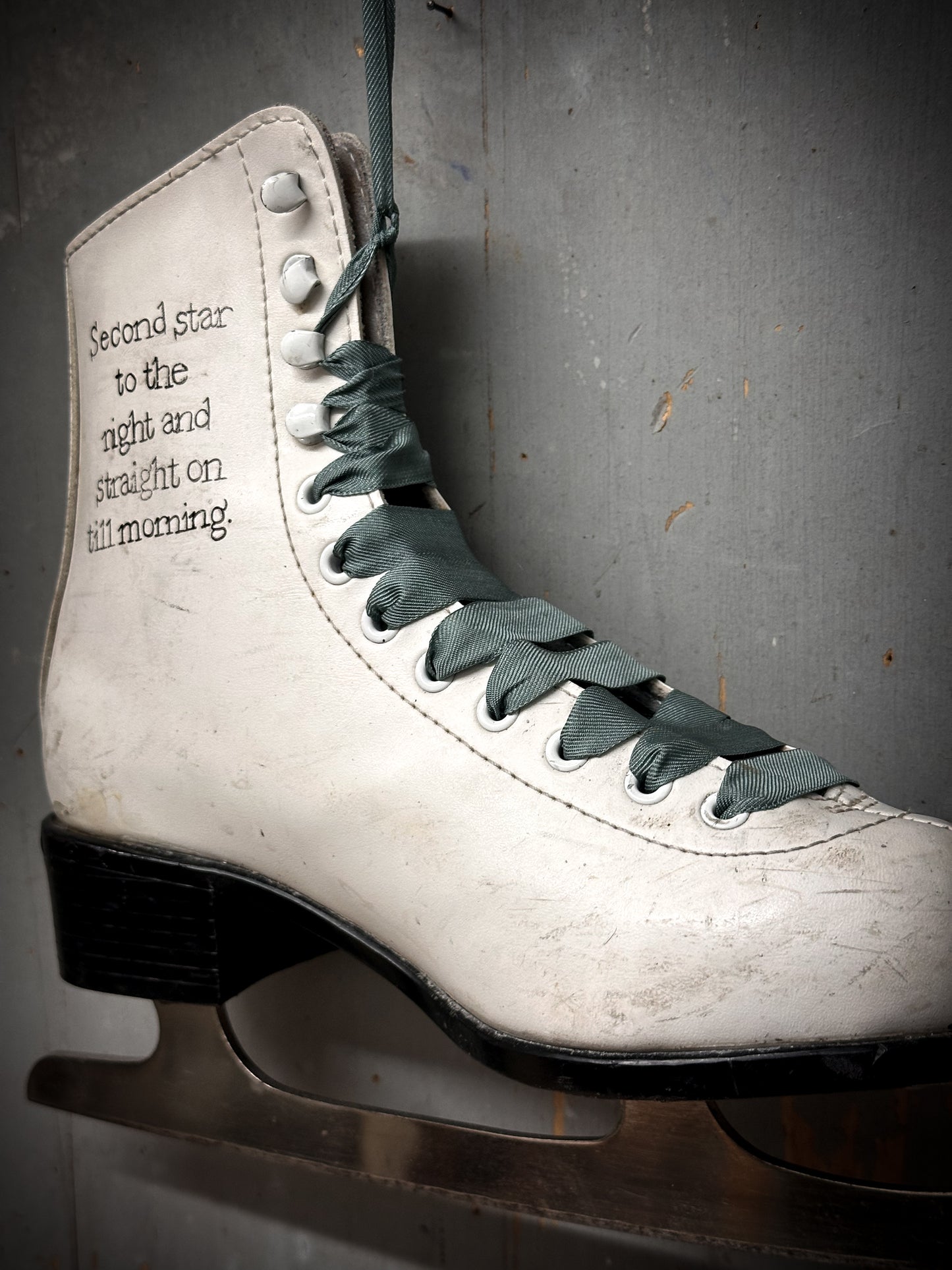 A Beautiful Vintage Christmas Ice Skate Wreath