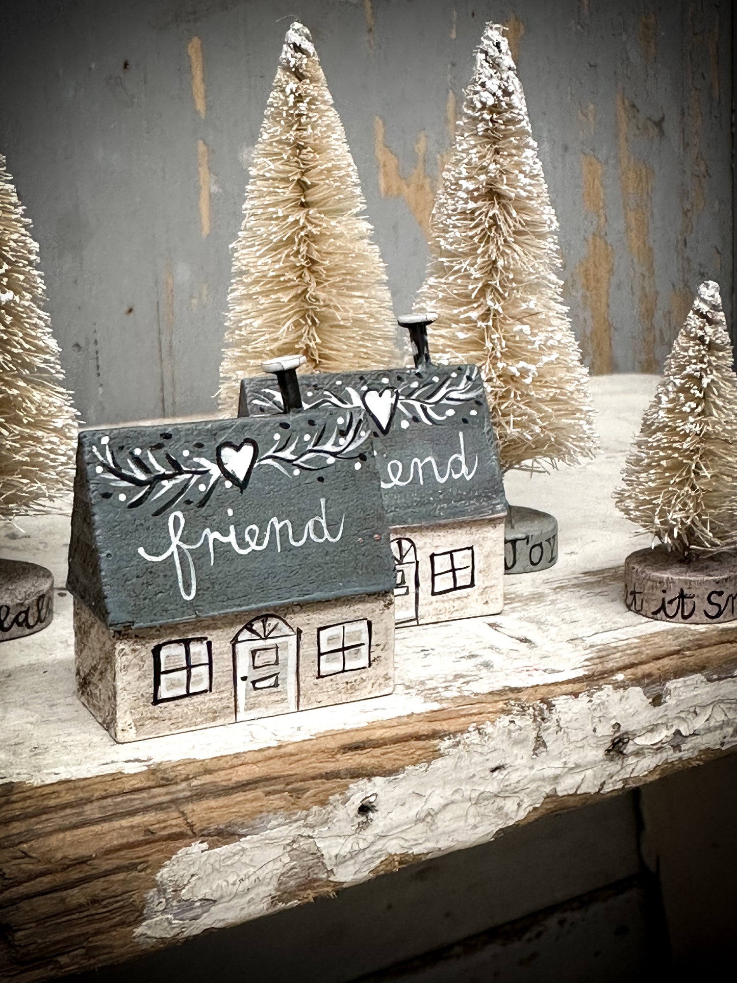 A small Vintage German Erzgebirge Putz Wooden Village House “Friend”