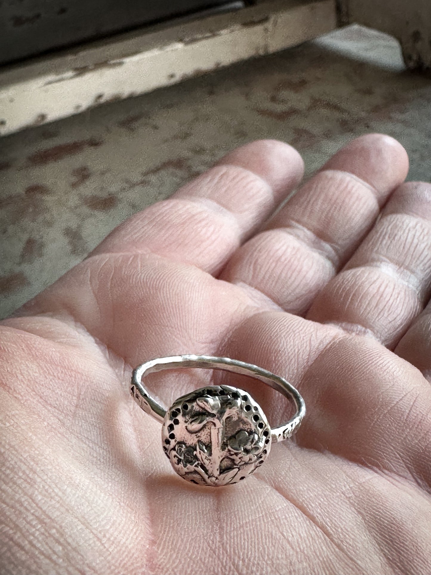 Moonlit Daffodil Ring Fine Silver Botanical Ring Antique Wedgwood Sprig