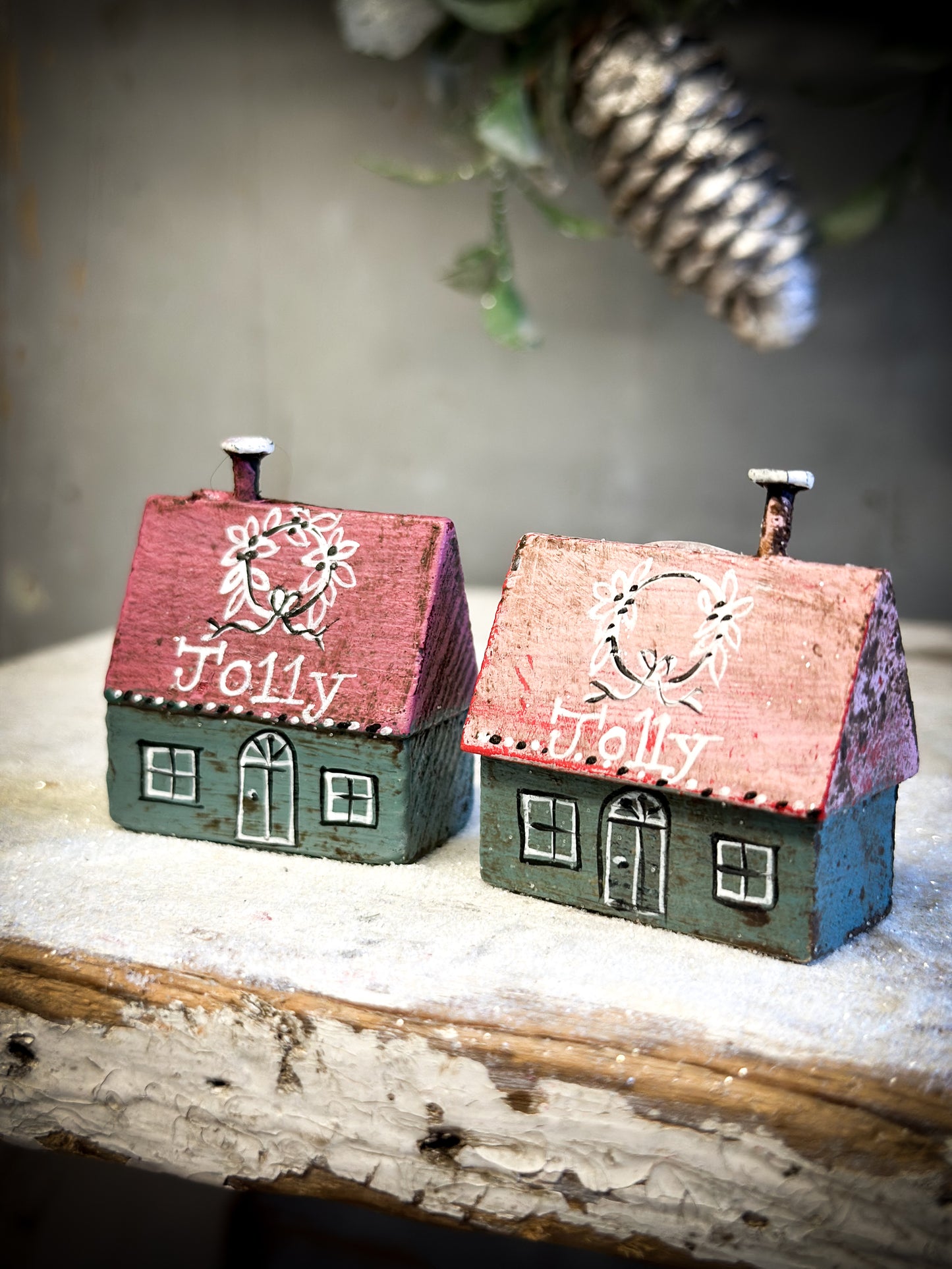 A Pretty Vintage German Erzgebirge Putz Wooden Village House “Jolly”