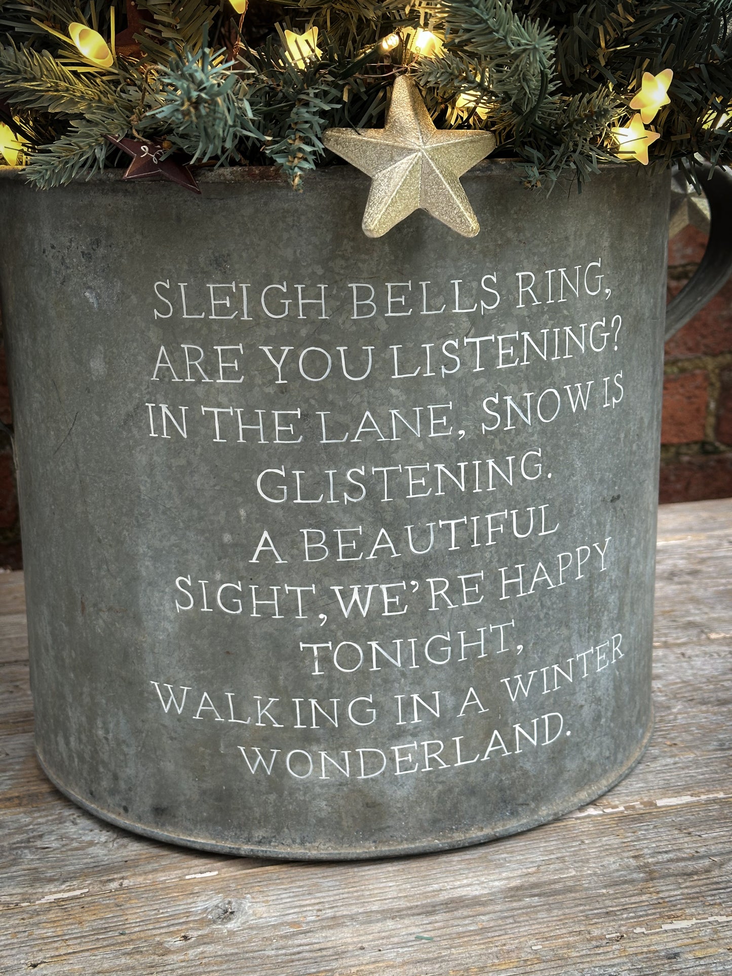 A beautiful heirloom vintage galvanised tub hand painted using traditional sign writer’s techniques and materials.