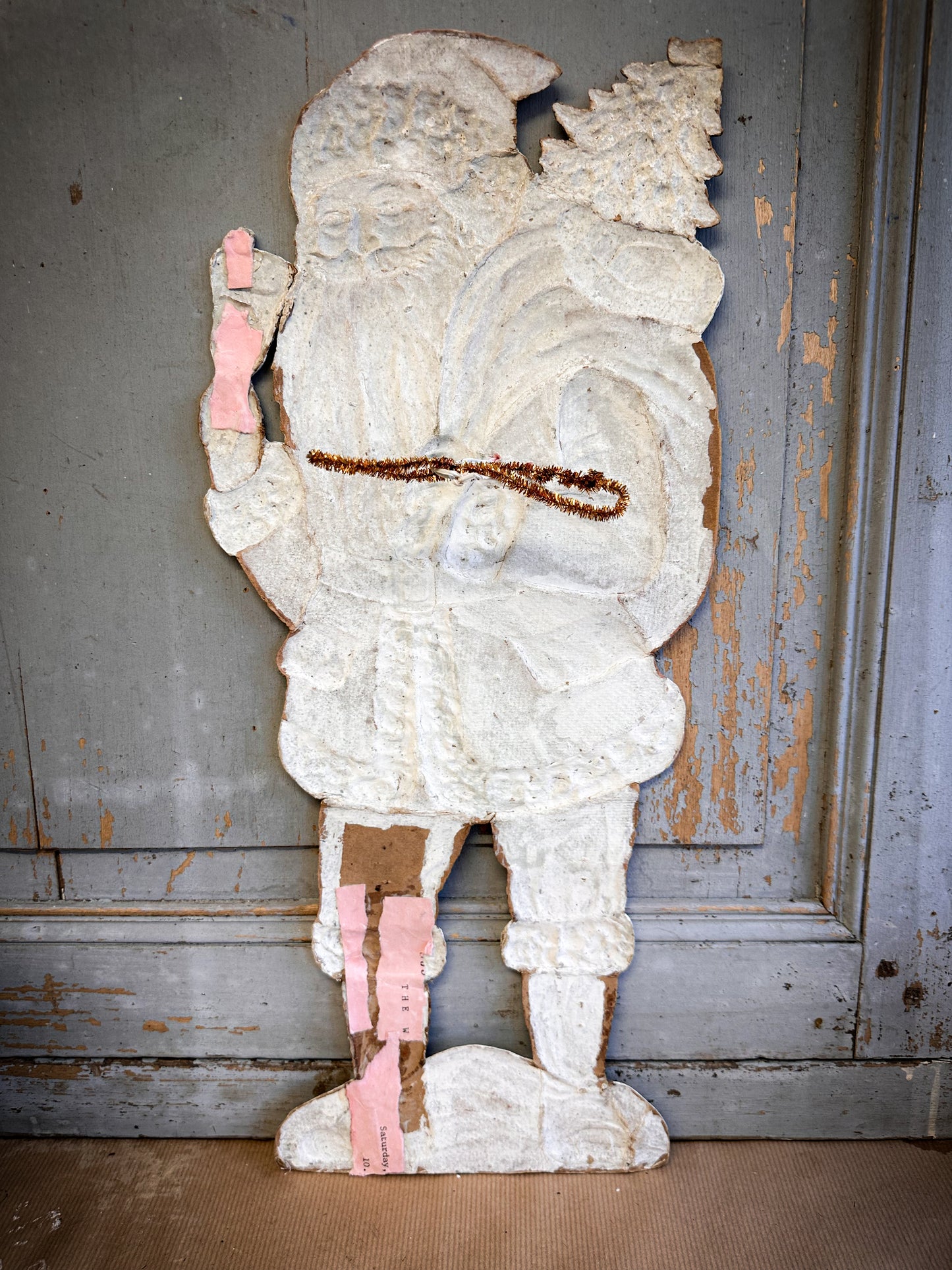 Early 20th-Century German Father Christmas Plaque
c.1920–1935 With Oral Provenance from the Bletchley Museum Collection