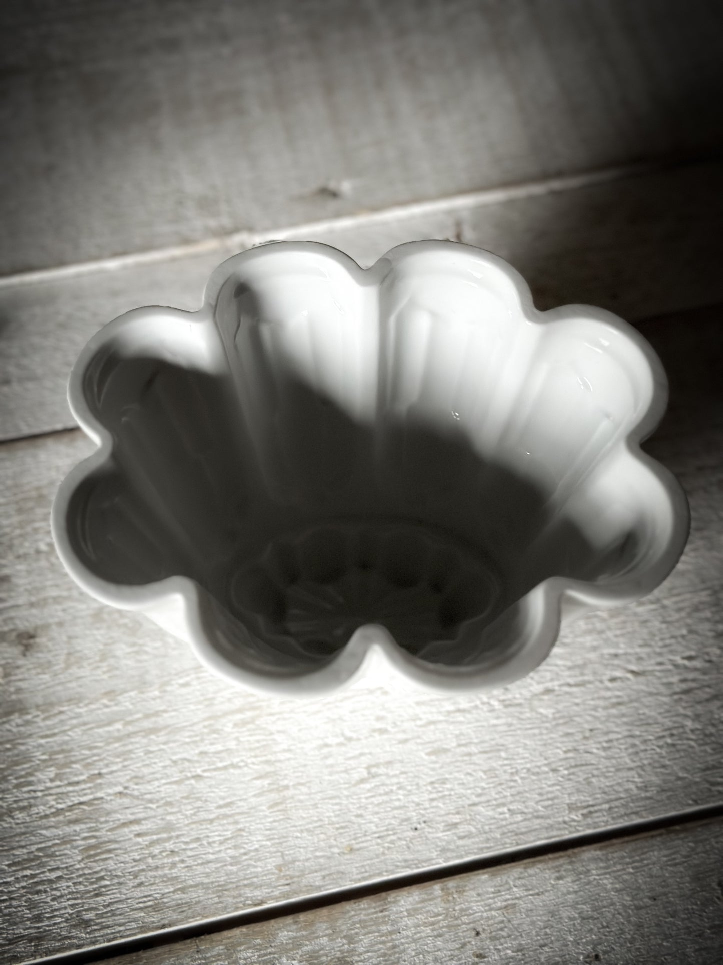 An absolutely gorgeous antique Shelley ironstone jelly, blancmange mould