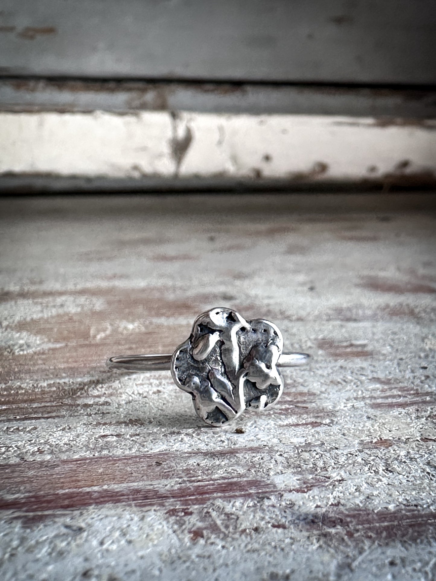 Moon Garden Daffodil Ring – Fine Silver Botanical Stacker