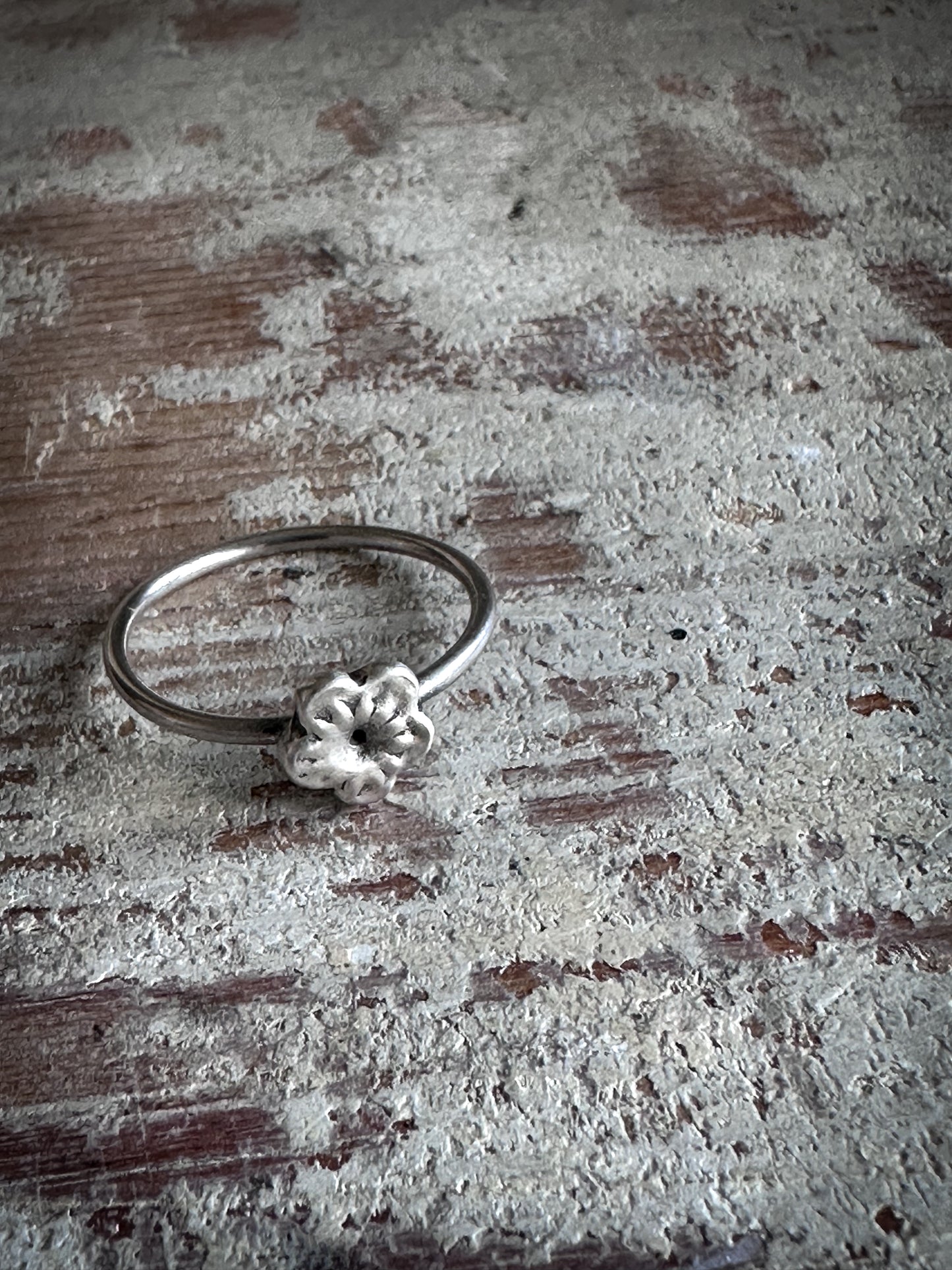 Little Meadow Flower Ring – Fine Silver Botanical Ring